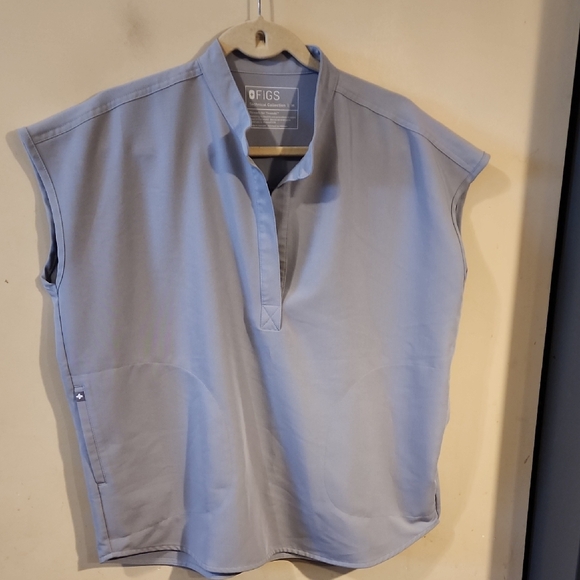 Figs Tops - Figs Rafella Scrub Light Gray V-Neck Sleeveless Top